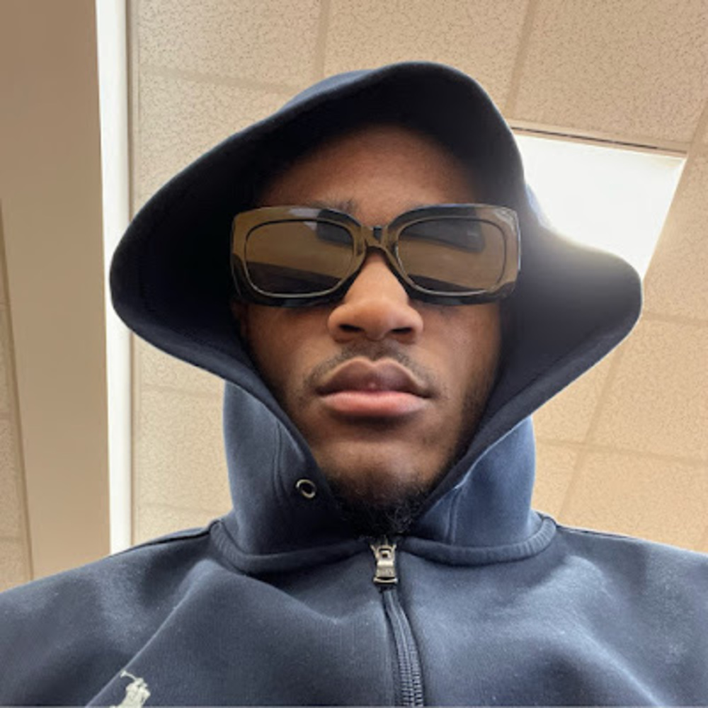 Meet your Posher, Dechavion